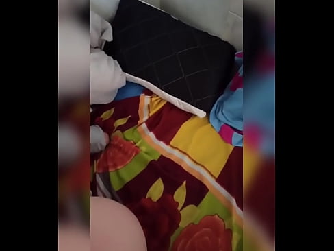 ❤️ Dakina ta zauna a gida ita kadai saboda mijinta ya tafi hutu sai na yi amfani da damar in yi mata fyade na cika mata gindi da nono. Batsa ﹏